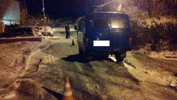 В Ставрополе ребенок, катавшийся на санках, попал под колеса внедорожника